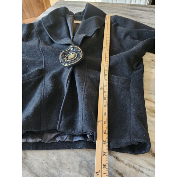 Vintage 80s Black 100% Wool Batwing Sleeve Coat Cape Beaded Button Medium - Picture 10 of 10